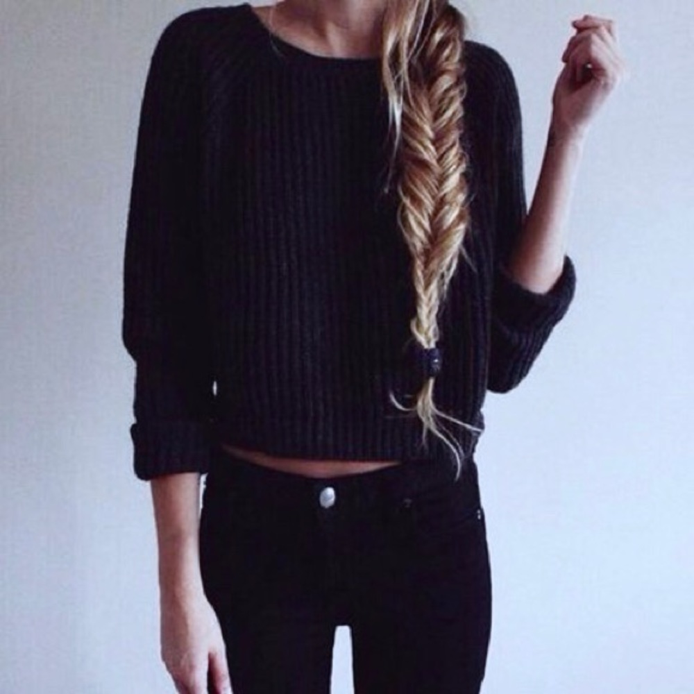 brandy melville navy gwen sweater